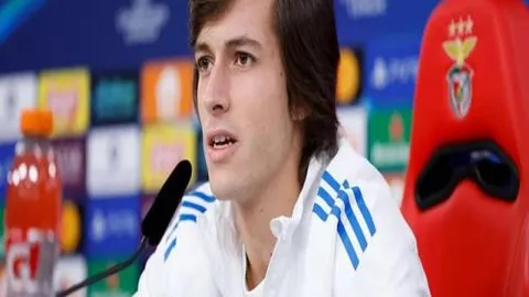 麦克罗伊稳居世界第二，弗利特伍德排名跃升至第九